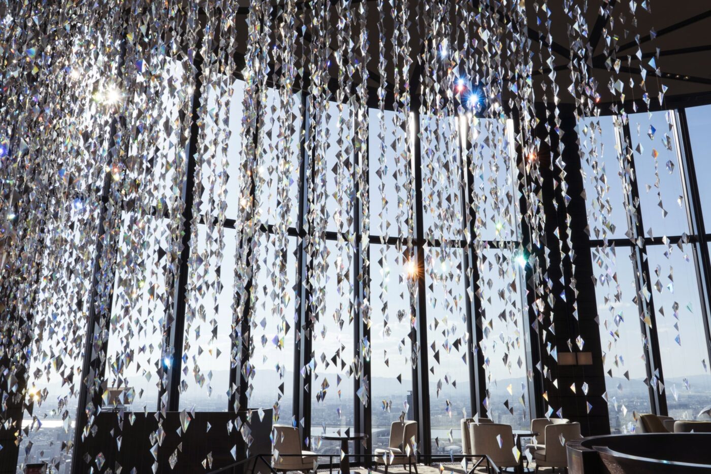 AURA(8)