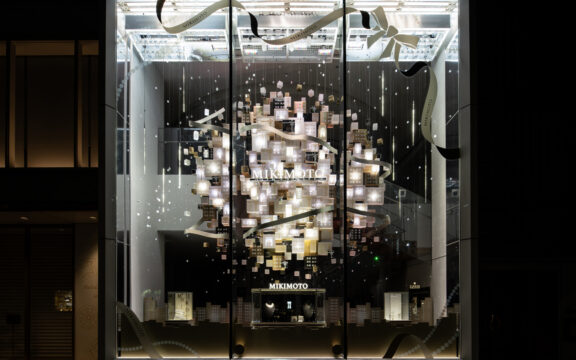 ART WORKS: LUCENT