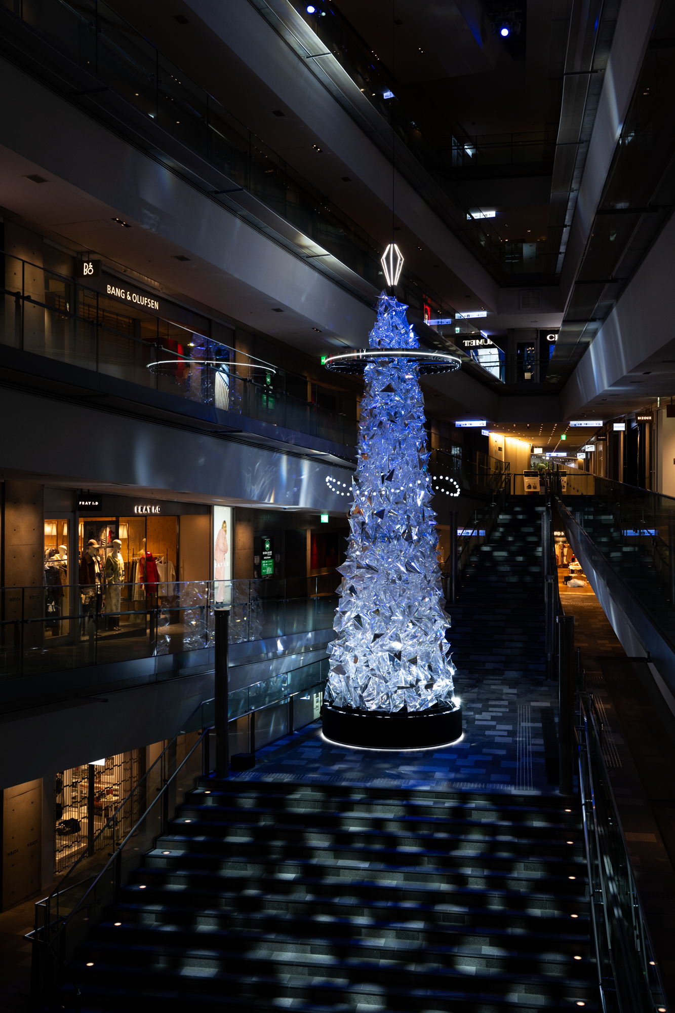 表参道ヒルズクリスマス2025: LUCENT